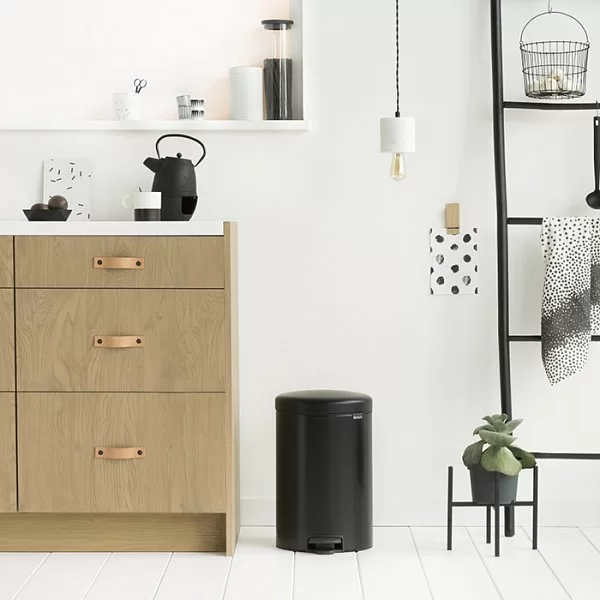Мусорный бак с педалью NewIcon, 20л, черный матовый, Brabantia, 114106 - изобр. 11