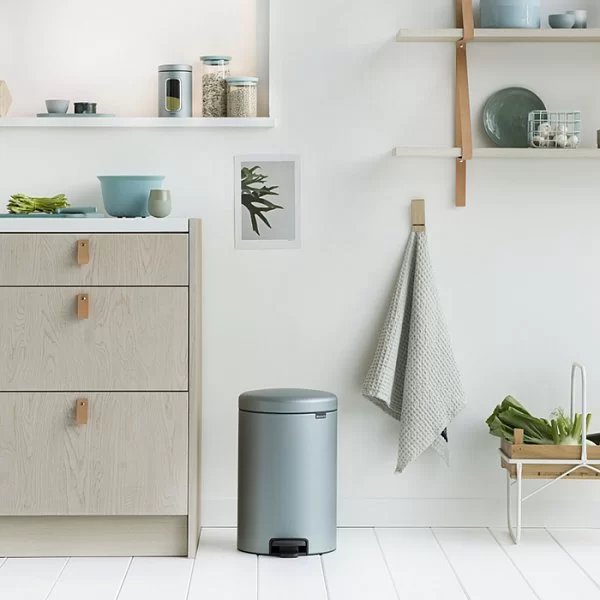 Мусорный бак с педалью NewIcon, 20л, мятный металлик, Brabantia, 114120 - изобр. 11