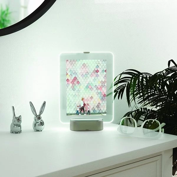 Фоторамка с подсветкой GLO 13х18 см, цвет металлик, материал стекло + металл + LED-лампы, Umbra, Канада, 1010233-410 - изобр. 10