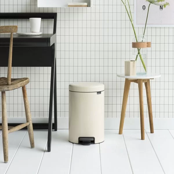 Мусорный бак с педалью NewIcon, 12л, миндальный, Brabantia, 113468 - изобр. 11