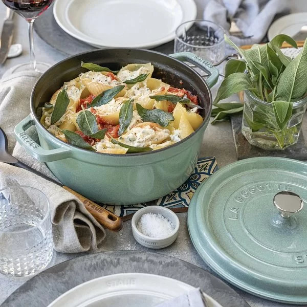 Кокот чугунный круглый 26 см, объем 5,25 л, цвет шалфей, Staub, Франция, 11026115 - изобр. 12