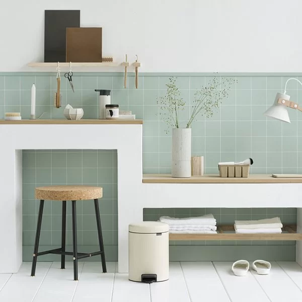 Мусорный бак с педалью NewIcon, 5л, миндальный, Brabantia, 112423 - изобр. 11