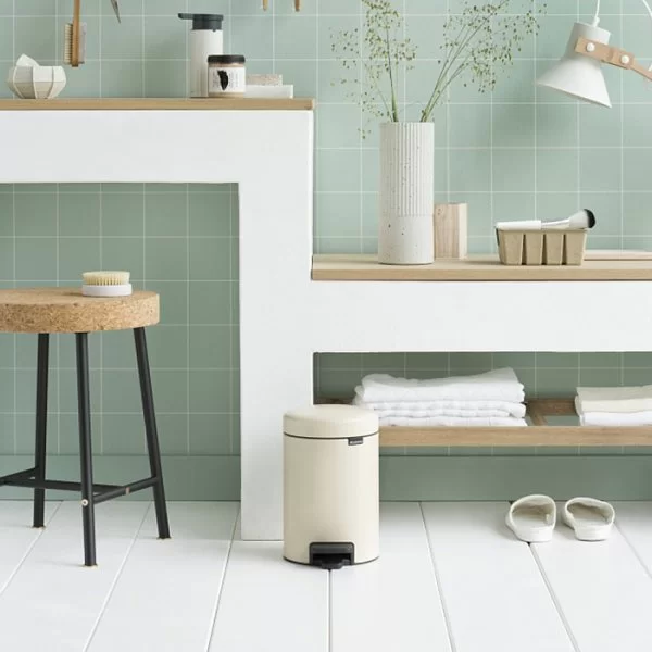 Мусорный бак с педалью NewIcon, 3л, миндальный, Brabantia, 113000 - изобр. 10