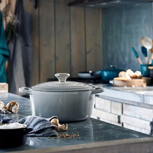 Кастрюля круглая 22 см, объем 3,3 л, материал эмалированный чугун, цвет серый, Le Creuset, Франция, 21177225412430 - изобр. 13