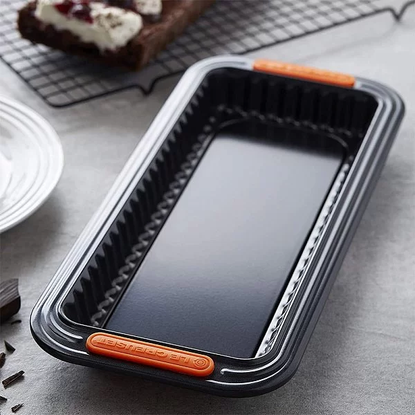 Форма для выпечки 33 х 13 см с рифлеными бортами, алюминий с антипригарным покрытием, Le Creuset, Франция, 94103229001100 - изобр. 8