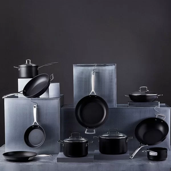 Сковорода глубокая 30 см, объем 3,6 л, алюминий с антипригарным покрытием, цвет черный, Le Creuset, Франция, 96200230000000 - изобр. 9