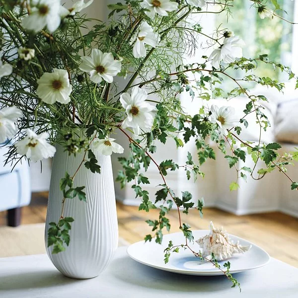 Ваза для цветов White Folia 30 см, материал костяной фарфор, Wedgwood, Великобритания, 40032147 - изобр. 8