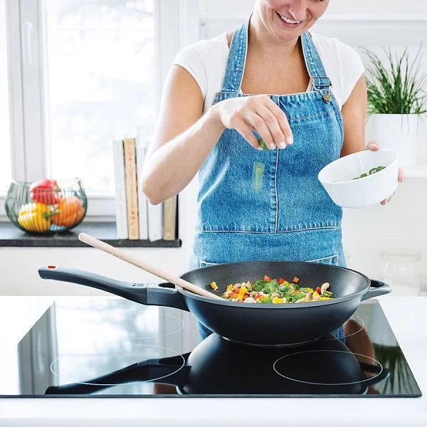 Сковорода-вок антипригарная Energy 30см, литой алюминий, цвет черный, Beka, Бельгия, 13520304 - изобр. 9