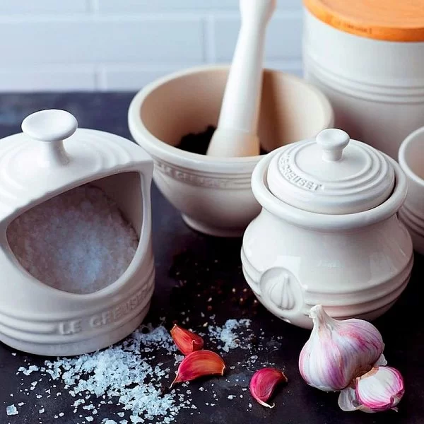 Банка для хранения чеснока 12 см, материал керамика, цвет жемчужный, Le Creuset, Франция, 91019800810000 - изобр. 9