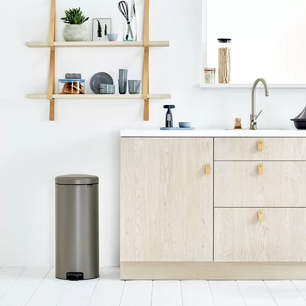 Мусорный бак с педалью NewIcon, 30л, платиновый, Brabantia, 114441 - изобр. 10
