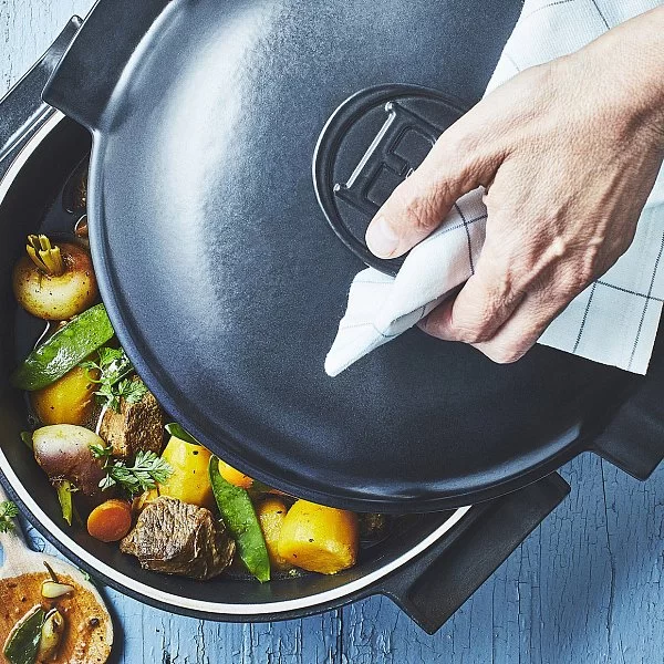 Кастрюля керамическая Delight 4 л индукционная диаметр 26,5 см, цвет графит, Emile Henry, Франция, 776640 - изобр. 12