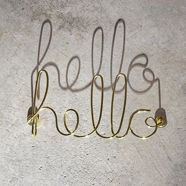 Декор для стен Hello 14,7х31,5х7,2 см, цвет золотой, материал металл, Umbra, Канада, 1005956-104 - изобр. 10