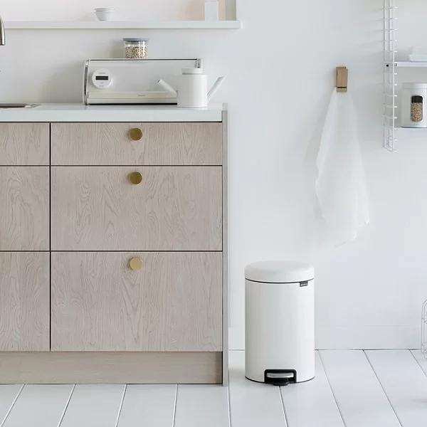 Мусорный бак с педалью NewIcon, 12л, минерально-белый, Brabantia, 113789 - изобр. 11