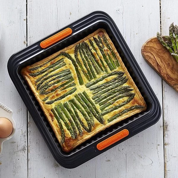 Форма для выпечки рифленая 23х23 см, нержавеющая сталь с антипригарным покрытием, цвет черный, Le Creuset, Франция, 94103139001100 - изобр. 8