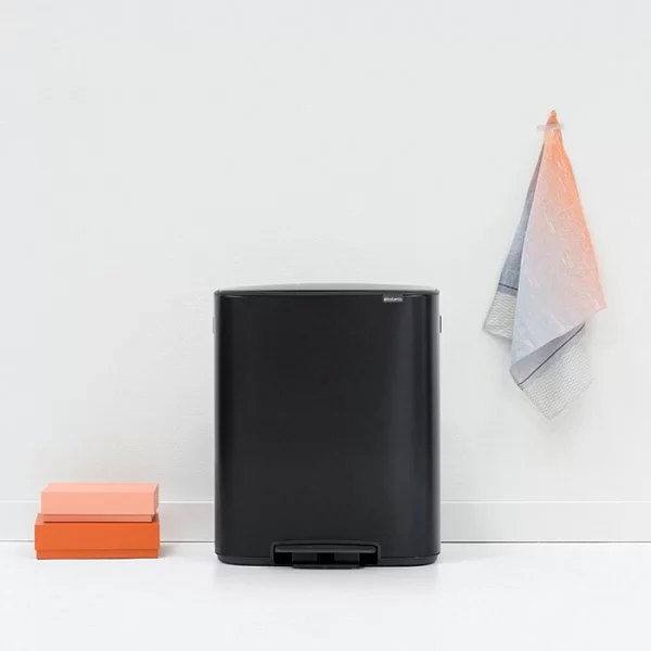 Мусорный бак 2-х секционный Bo с педалью объем 30+30 л, 54,5x36,3x65,6 см, нержавеющая сталь, цвет черный, Brabantia, Бельгия, 211508 - изобр. 9