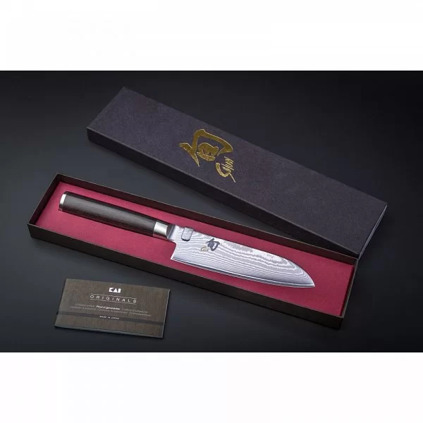 Нож кухонный поварской Santoku малый длина лезвия 14,6 см, сталь VG-MAX в обкладках из дамаска, Kai, Япония, DM-0727 - изобр. 12