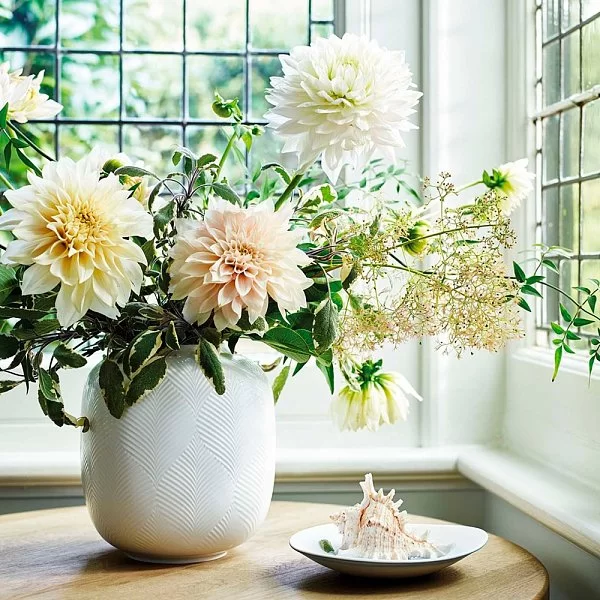 Ваза для цветов White Folia 21 см, материал костяной фарфор, Wedgwood, Великобритания, 40032151 - изобр. 8