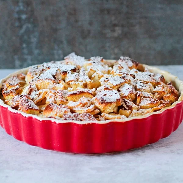 Форма для выпечки круглая 24 см с рифлеными бортами, материал каменная керамика, цвет вишневый, Le Creuset, Франция, 91015924060100 - изобр. 8