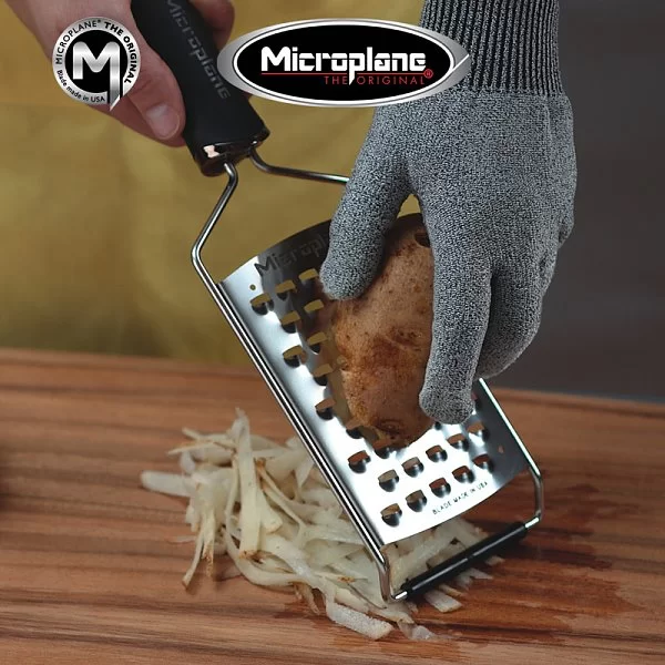 Терка экстра крупная Gourmet материал нержавеющая сталь + силикон, цвет черный, Microplane, США, 45008 - изобр. 8