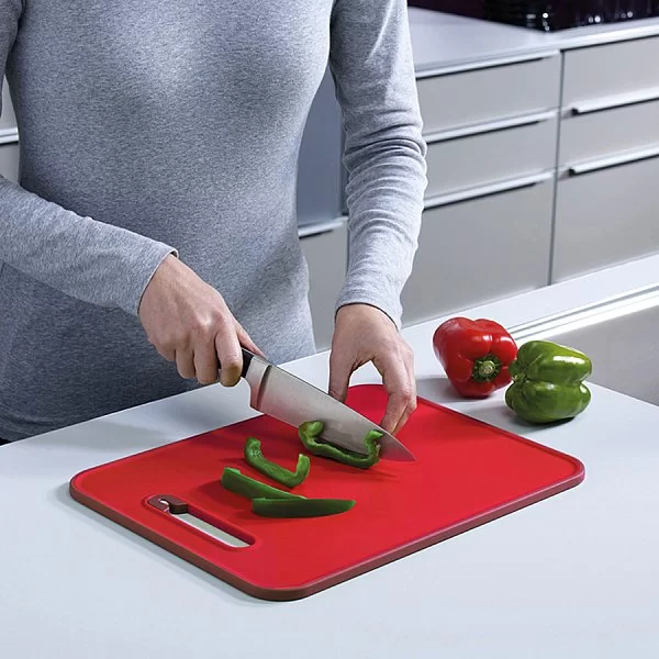 Доска разделочная Slice Sharpen, 37х27см, красный, Joseph Joseph, Z60107 - изобр. 8
