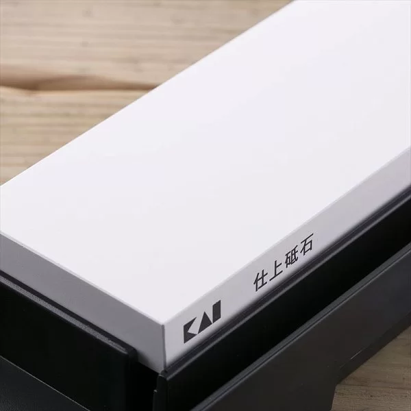 Точильный камень с резервуаром 25,2x9,4x3,5 см, зернистость 3000, Kai, Япония, AP-0304 - изобр. 10