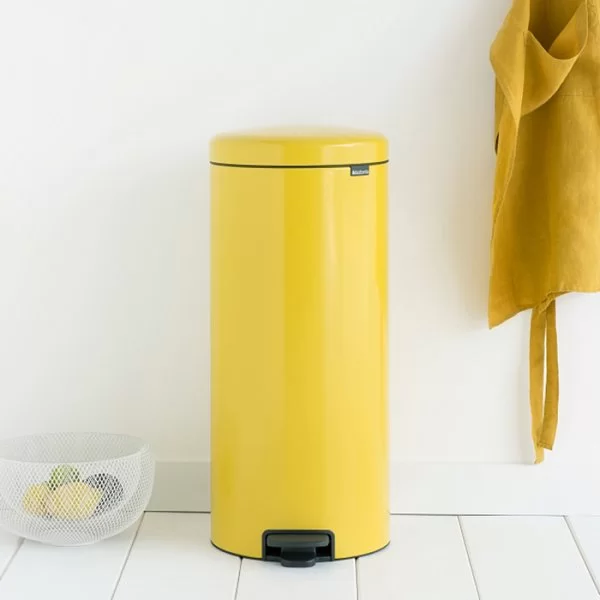 Мусорный бак с педалью NewIcon, 30л, желтая маргаритка, Brabantia, 114342 - изобр. 10