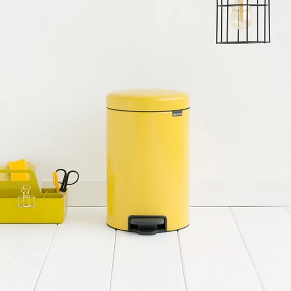 Мусорный бак с педалью NewIcon, 12л, желтая маргаритка, Brabantia, 113567 - изобр. 10