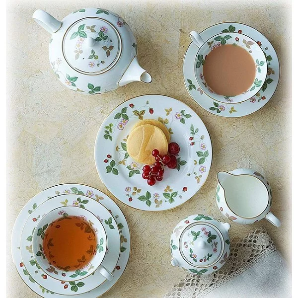 Пиала для завтрака Wild Strawberry 16x4 см, материал фарфор, Wedgwood, Великобритания, 50105502031 - изобр. 9