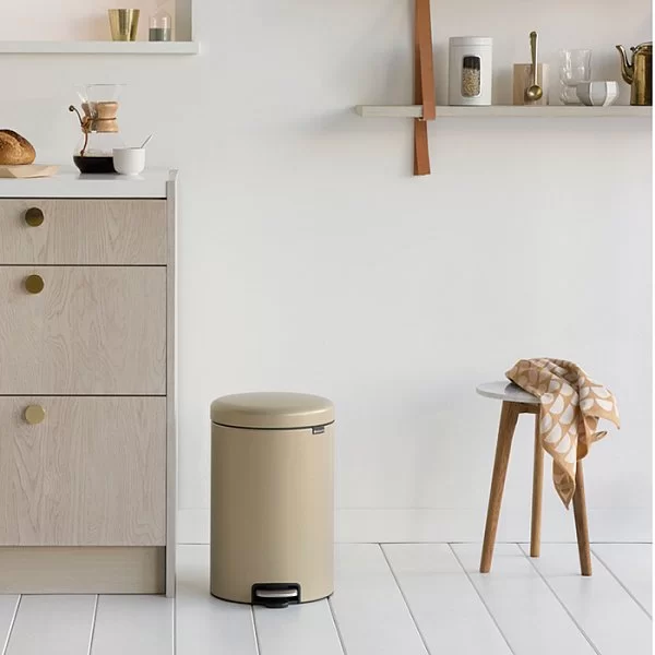 Мусорный бак с педалью NewIcon, 20л, минерально-золотой, Brabantia, 115882 - изобр. 10