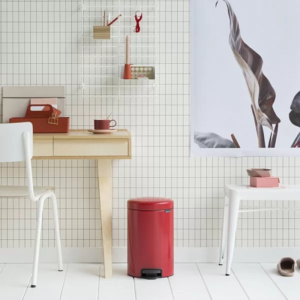 Мусорный бак с педалью NewIcon, 12л, пламенно-красный, Brabantia, 112003 - изобр. 11