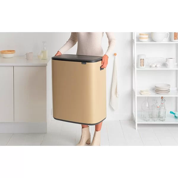 Мусорный бак 2-х секционный Touch Bin Bo объем 30 + 30 л, 54,5x31,2x65,6 см, нержавеющая сталь, цвет минерально-золотой, Brabantia, Бельгия, 221545 - изобр. 11