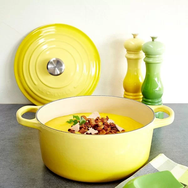 Кастрюля с крышкой 26 см, объем 5,3 л, материал чугун, цвет желтый, Le Creuset, Франция, 21177264032430 - изобр. 11